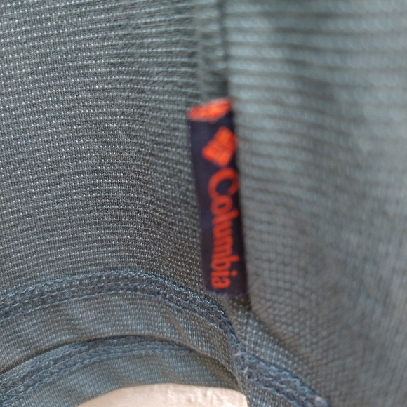 COLUMBIA SHIRT.  XL - Picture 4 of 6